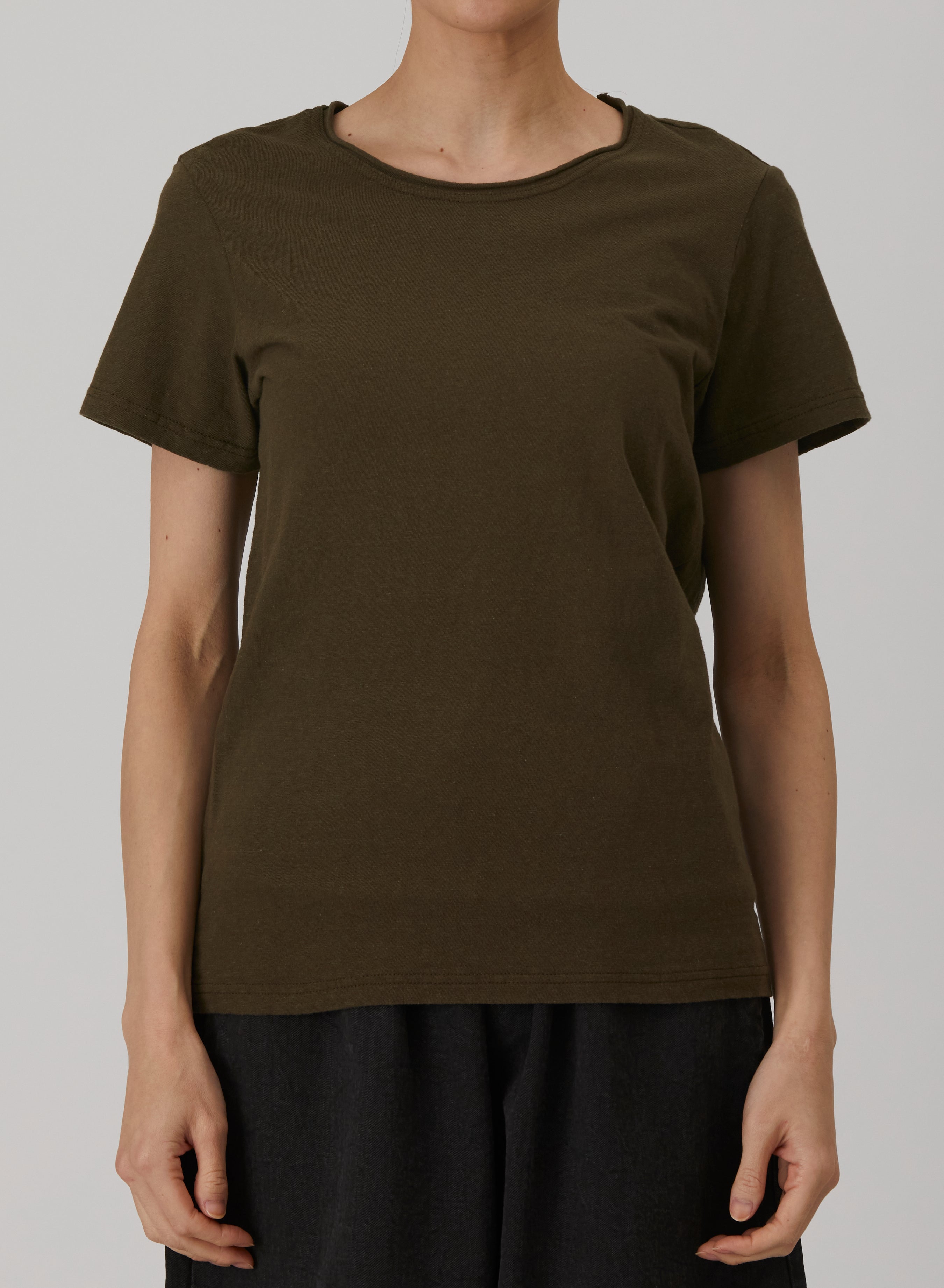 color: Khaki 44