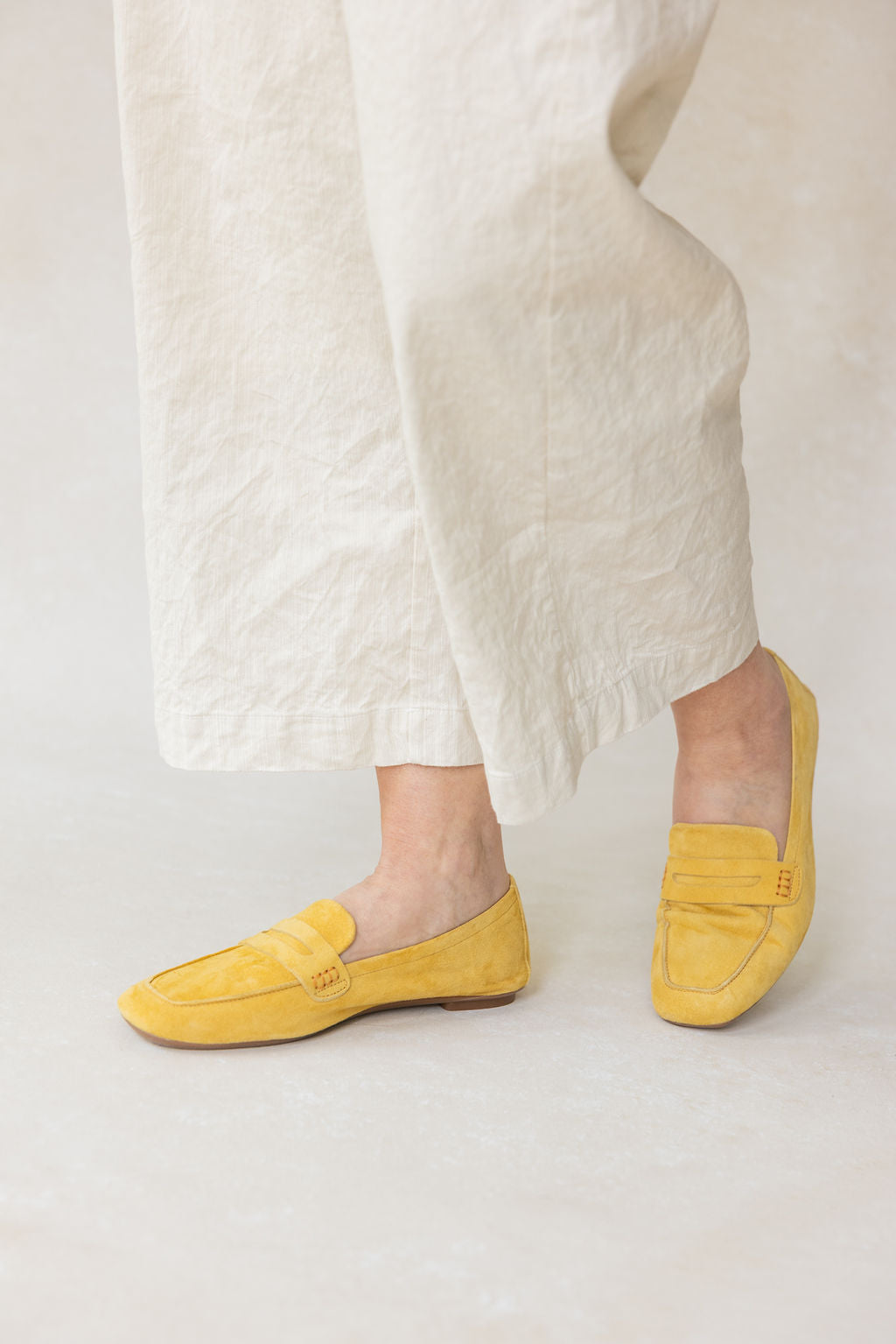 Reqins | HEMA Suede Loafers