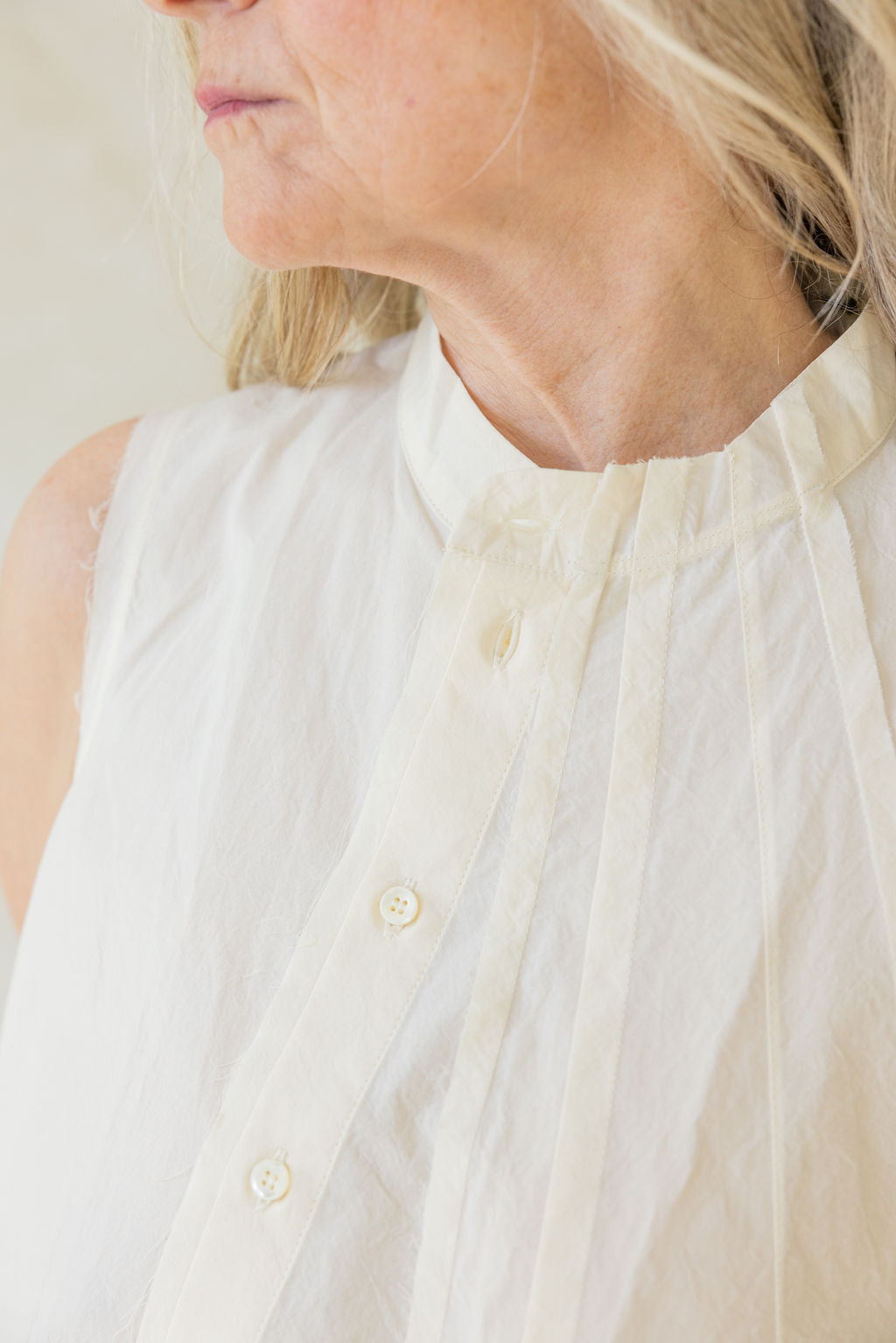 Serienumerica | Flared Sleeveless Shirt w/Inserts