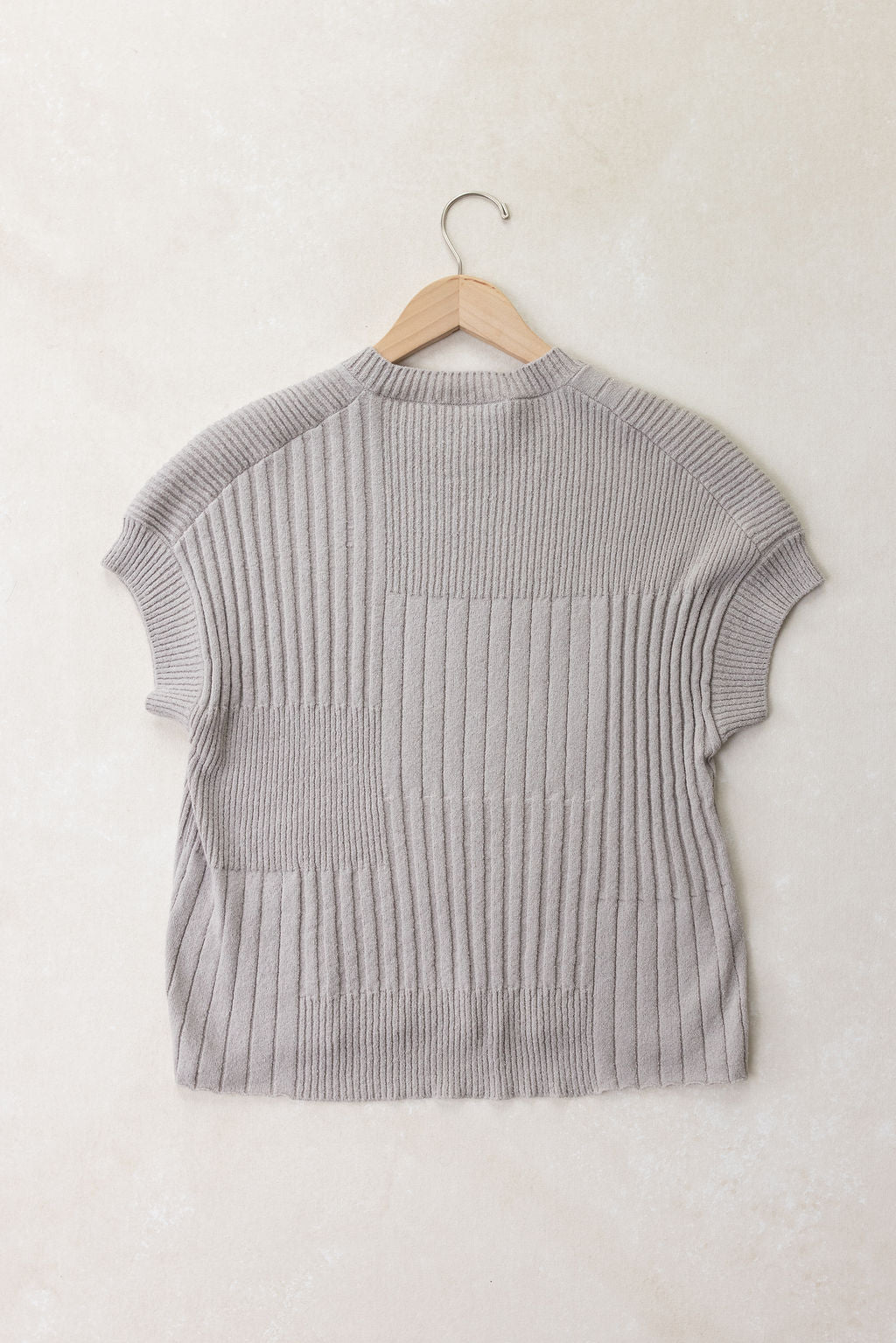 color: 22 Coral Gray