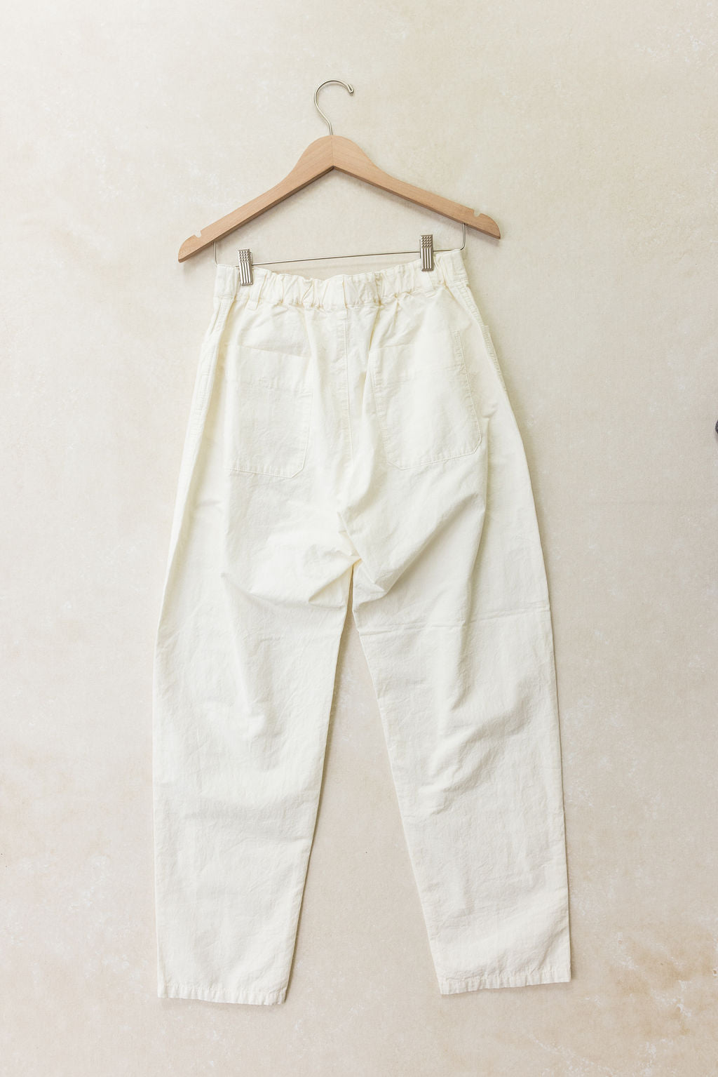 color: Off White 02